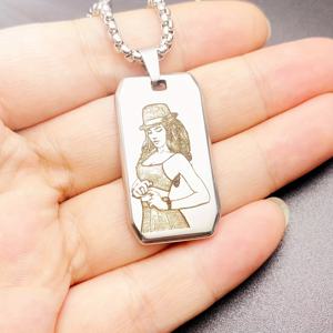 TEMU [주문 제품] 스퀘어 미러 스테인리스 스틸 펜던트 목걸이, 레이저 각인 사진/그림, 패션 포워드 가을 겨울 선물, 가족과 친구를 위한 휴일 주얼리 선물