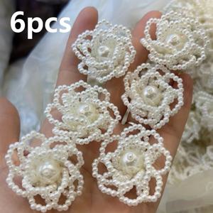 TEMU 2/6pcs 손으로 만든 진주 카멜리아 핸드세우드 직물 패치 웨딩 드레스 정장 스커트 3차원 진주 꽃 직물 패치 DIY 핸드세우드 옷 패치 장식 헤어웨어 브로치 슬리퍼 홀 신발 양말 가방 장식 손 DIY 액세서리