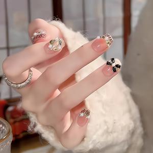 TEMU 30개 세트 럭셔리 숏 스퀘어 프레스온 네일 - 체크무늬, 입체 리본, 핑크색 라인스톤 디자인. 네일샵 추천, 발렌타인데이, 웨딩, 이브닝 이벤트, 파티, 휴일, 여행에 완벽. 버퍼와 젤리 접착제 포함, 자연스럽고 재사용 가능한 프레스온 네일로 네일 리프레시