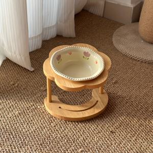 TEMU 파스텔 세라믹 펫 볼 + 나무 스탠드, 플로럴 디자인 고양이 & 강아지 식기대, 편안한 급식용 미끄럼 방지 설계, 두꺼운 안티팁 베이스, 귀여운 애견 선물세트 (트렌디한 반려동물 용품)