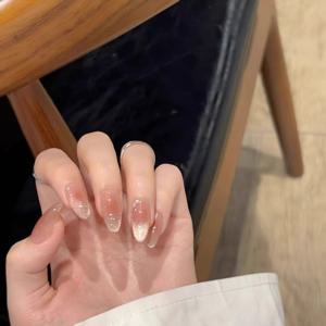 TEMU 세련된 누드 색상과 생생한 색상의 조화로 구성된 고급스러운 고양이 눈 네일 아트 10개 세트입니다. 재사용이 용이하여 일상복, 직장, 데이트, 파티에서 춤추는 데 적합합니다.|네일아트