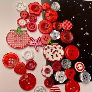 TEMU 20개 랜덤 패턴 고품질 봄 토마토 시리즈 소형 버튼/플라스틱 DIY 공예, 스크랩북, 의류 장식, 미적 액세서리용 20개 색상 및 패턴 랜덤 / 진주광택 버튼, 저널 정교한 버튼 악센트, 마카롱 다양한 색상 DIY 수제 꽃 버튼|DIY