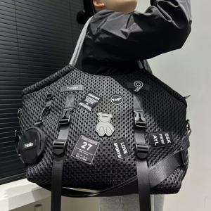 TEMU 여성용 스타일리시 캐주얼 두꺼운 메시 토트백, 곰돌이 패치 특징, 동전 지갑 포함, 넉넉한 숄더백 및 스포츠 및 휴가용 크로스바디 백