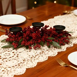 TEMU 빨간 열매와 녹색 잎사귀로 장식된 촛대는 크리스마스 장식, 테이블 센터피스, 식당 및 파티용 축제 홈 데코레이션에 이상적입니다.