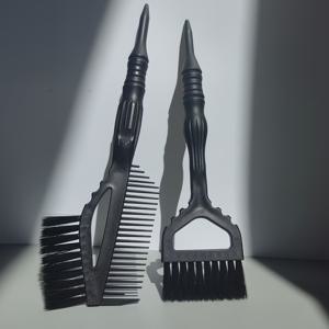 TEMU 두꺼운 소재와 미끄럼 방지 핸들이 특징인 살롱 등급 헤어 염색 브러쉬 2개 세트입니다. 이 염색 도구는 헤어 컨디셔닝 브러쉬와 양면 빗이 포함되어 있으며 가정 및 살롱 사용에 적합합니다.