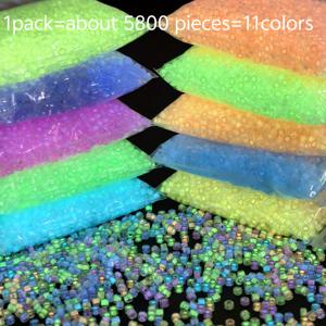 TEMU 5800개 2.5mm 야광 유리 비즈 - 11가지 생생한 색상의 스타일 DIY 주얼리 만들기용, 팔찌, 목걸이, 반지용 - 쉬운 선택을 위한 사전 정렬된 가방, 주얼리 제작용 스페이서 비즈, 광택 디자인, 간편 저장 포장