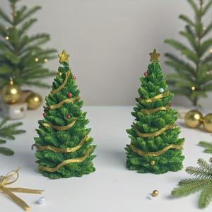 TEMU 세련된 디자인의 미니 크리스마스 트리 (레진 재질). 축제 분위기를 연출하는 데 자주 사용됩니다. 테이블 장식 또는 크리스마스 장면 장식용 장식품으로 사용할 수 있으며, 크리스마스 시즌에 따뜻한 휴일 분위기를 더해줍니다.