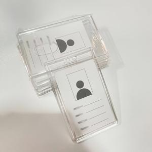 TEMU 2D 싱글 팩, 투명 아크릴 보호 케이스 (수납식 플라스틱 카드 홀더 및 키체인 포함) - 버스, 캠퍼스, ID, 신용 카드에 적합한 귀엽고 실용적인 디자인, 카드 홀더 키체인 | 재미있는 액세서리 | 내구성