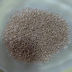 TEMU 1팩 10그램, 2000개, 1.5mm 골드 & 실버 유리 시드 비즈, 일반적으로 사용되는 필수 스타일, 팔찌, 목걸이, 귀걸이, 스페이서 비즈, 주얼리 제작용 루스 비즈