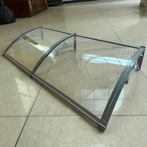 TEMU 62.99인치*23.62인치 3개의 금속 브래킷 + 2개의 내구성 있는 패널 내구성 있는 PV 패널/알루미늄 합금 브래킷, 빌라 문 태양광 패널 비 커버, 조용한 비 캐노피, 발코니 창문 선쉐이드, 내구성 있는 패널, 알루미늄 합금 브래킷, 가정용 사용자 야외 발코니 창문 비 커버, 조용한 비 커버, 자유롭게 조합 가능, 폭, 설치가 용이함