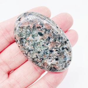 TEMU 1개 UV 아래 매우 밝은 유퍼라이트 유퍼 스톤 레이크 슈피리어 발광, 천연 플레임 스톤 유퍼라이트 스톤 팜 타원형 장식 쿼츠