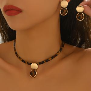 TEMU Lxalry 2pcs 가을 겨울 신상 귀걸이 + 목걸이 세트 여성용, 기하학적 곡선 라운드 프린트 패치워크 펜던트 사계절 다용도 데일리 웨어 선물: 어머니날/엄마 & 교사의 날 결혼 기념일 발렌타인데이/약혼자/ 생일 휴일 할로윈 다면적 선물