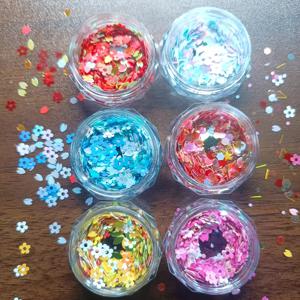 TEMU 6개입/35g 투명 글리터 세트: 나비, 하트, 별, 잎, 달, 벚꽃 모양의 컬러풀 DIY 글리터. 여성스러운 DIY 공예, 네일 아트, 네일 장식용 멀티컬러 액센트 네일 글리터