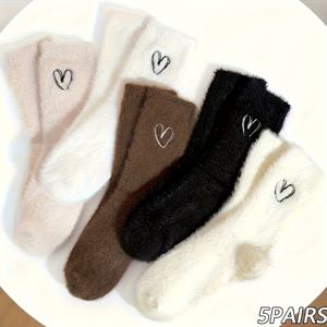 TEMU 가을/겨울용 코랄 미드 캐프 양말 5켤레 세트 - 하트 플러시 두꺼운 귀여운 겨울 잠옷 바닥 보온 양말