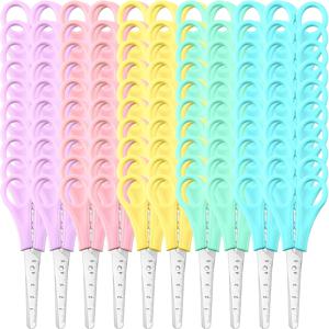 TEMU 뚜껑 모양 안전 가위 100개 대량 팩. 스테인리스 스틸 날과 쉬운 그립 디자인 특징. 5가지 파스텔 색상으로 제공되며 사무실, 재봉, 홈 크래프트 및 학용품에 적합한 공예 가위입니다.