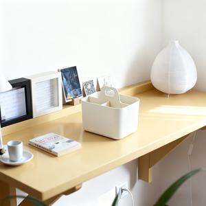 TEMU 손잡이가 있는 휴대용 플라스틱 수납 바구니 1개 - 가벼운 탁상용 정리함, 연필, 마커, 문구류에 적합, 화이트와 핑크 색상 선택 가능, 발렌타인데이, 추수감사절, 신학기 필수품에 이상적, 책상 수납, 휴일 선물용으로 완벽한 선택, 작업 공간 정리, 사무용품, 컴팩트한 디자인, 마커 트레이, 필통, 사무직원용