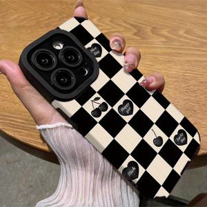 TEMU 폰 케이스: 블랙 앤 화이트 체크 디자인 아이폰 16 프로 맥스/15 프로/14 플러스/13/12/11/7/8 플러스/X/XR/Xs 맥스 호환, 충격 방지, 얼룩 방지, 패셔너블 TPU 보호 케이스