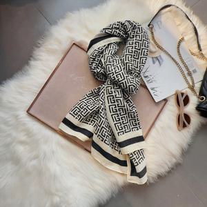 TEMU 대형 사이즈 긴 레터 프린트 스카프 여성용 넥 스카프 우아한 패션 OL 에어컨 방 따뜻한 숄 얇은 스카프 여행 휴가 방풍 비치 타월