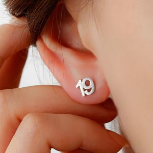 TEMU 맞춤 제작 여성용 숫자 귀걸이 세트 - 스테인리스 스틸 네임플레이트 이어스터드, 방수 및 변색 방지 액세서리 생일 선물