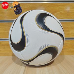 TEMU 클래식 고품질 베니어 랩핑 PU 가죽 축구공, 심리스 핫본딩 공정 적용. 높은 탄성, 내마모성, 미끄럼 방지, 파열 방지. 성인 훈련 및 경기를 위해 특별 설계된 사이즈 5 축구공. 공바늘 및 네트 포함