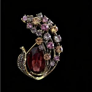 TEMU 유럽풍과 미국풍의 고급스럽고 반짝이는 브로치, 합금으로 제작되었으며, 패셔너블한 여성 코트를 장식하는 데 적합한 장식 핀으로 사용할 수 있습니다.