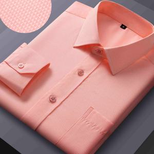 TEMU 튼튼한 남성용 레귤러 핏 단색 비즈니스 긴팔 셔츠 - 100% 섬유 소재, 버튼형 가슴 포켓, 불투명 원단, 작은 삼각형 패턴, 모든 계절, 출장, 사무실 복장 및 공식적인 행사에 적합