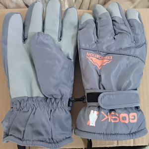 TEMU 아웃도어 스키/등산/사이클링 따뜻한 장갑, 4가지 색상으로 제공, 남녀 공용 에디션 스타일. 수제 제작으로 인해 프린트/패턴은 랜덤으로 다를 수 있습니다.