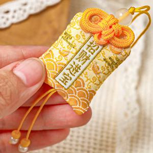 TEMU 중국 행운의 부적 가방 펜던트 - 길상 매듭과 구슬이 있는 행운의 부적, 학생을 위한 번영의 아뮬렛, 여행용 키체인 액세서리, 중국 설날, 결혼 선물 (빨간색/금색)