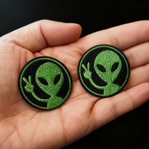 TEMU 2개 외계인 자수 패치 배지 | 옷, 모자, 백팩용 그린 펑크 자수 패치 - 손세탁 또는 드라이 클리닝