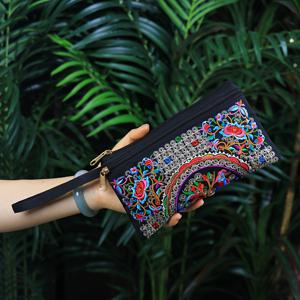 TEMU YIZHIXIU 여성용 에스닉 플로럴 자수 가방 - 조절 가능한 손목 스트랩, 가볍고 두 겹 지퍼 포켓, 휴대폰 및 필수품 수납, 생동감 넘치는 혼합 컬러, 내구성 좋은 폴리에스터, 캐주얼 외출 및 쇼핑용, 소형 파우치, 일상 캐리 액세서리, 안전한 지퍼 잠금