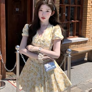 TEMU 여성용 프렌치 스위트 라이트 옐로우 플로럴 브이넥 레이스업 허리 주름 플리츠 여름 신상 핫 슬림 스커트 원피스