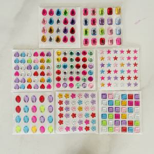 TEMU 240개 직사각형 하트형 & 꽃무늬 원형 라인스톤 스티커, DIY 프로젝트 & 반짝이는 장식, 메이크업, 공예 & 데코, 발렌타인데이 장식, 밝은 아크릴 장식, 스타일 및 포장은 이미지와 다를 수 있음