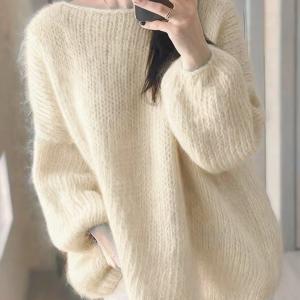 TEMU 여성용 오버사이즈 보트넥 스웨터 - 부드러운 긴팔 겨울 풀오버, 드롭 숄더 디자인으로 가을, 겨울철에 포근하고 우아한 레이어링에 적합합니다. 솔리드 컬러 탑은 캐주얼 웨어에 이상적이며 긴팔 옵션을 포함합니다.