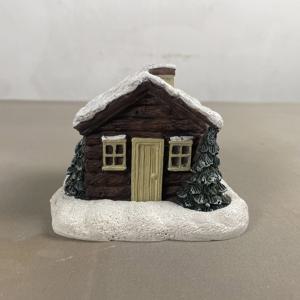 TEMU 매력적인 눈 덮인 크리스마스 집 수지 소재 - 가정 및 사무실 장식용으로 완벽, 모던 스타일, 정교한 집 장식 선물, 다양한 공간에 적합, 실내 및 실외 사용, 완벽한 크리스마스 선물, 장식