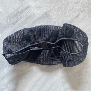 TEMU XMAX 300 시트 커버 - 통기성 및 내구성이 뛰어난 나일론 원단으로 제작되었으며, 햇빛 차단 및 단열 기능을 제공하며, Yamaha X-MAX 300 스쿠터에 완벽하게 맞춰져 있습니다.