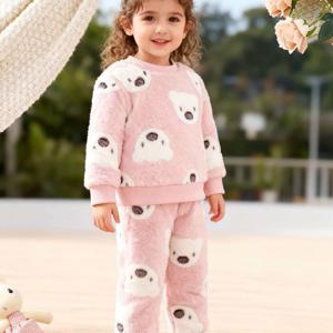 TEMU 귀여운 판다 디자인의 여아용 투피스 세트입니다. 프린트 패턴이 돋보이는 스타일리시하고 패셔너블하며 가을, 겨울에 적합합니다. 두꺼운 플란넬로 제작되어 부드럽고 편안합니다.