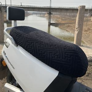 TEMU 신형 고탄력 보온 시트 커버, 부드러운 원단, 탄성 엣지 기술, 다양한 여성 스쿠터 및 전기 자동차에 적합, 사계절 사용 가능, 화상 방지, 미끄럼 방지, 보온