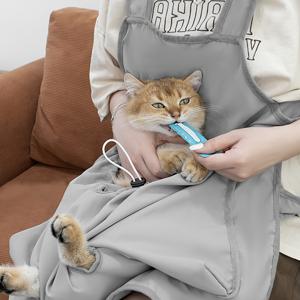 TEMU 4개의 안전한 개방구가 특징인 고양이 미용 앞치마, 통기성 좋은 애완동물 캐리어 가방, 손톱 다듬기 및 귀 청소용 편리한 턱받이, 긁힘 및 털에 강한, 멋지고 편안한 고양이 슬링 가방, 외출에 적합, 배터리 없음