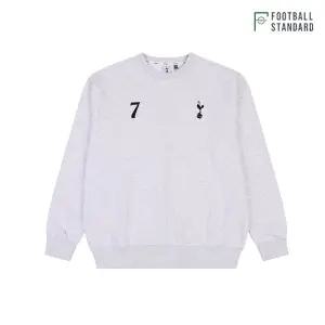 풋볼스탠다드 공용 토트넘 NO.7 에센셜 맨투맨 T4RM487XMGY