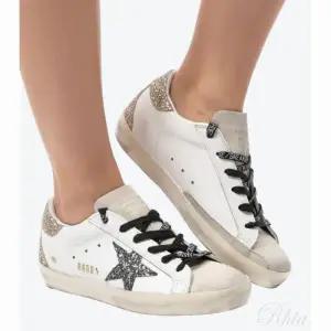 골든구스 26SS GWF00102 F005358 82532 슈퍼스타 스니커즈 글리터 탭 스타