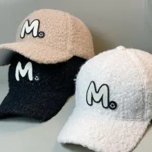 겨울 포인트모자 스마일 패치 M영문자수 뽀글이 볼캡