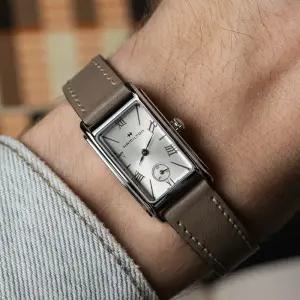 해밀턴 아드모어 스몰 쿼츠 사각 스퀘어 여성 가죽 시계 H11221514