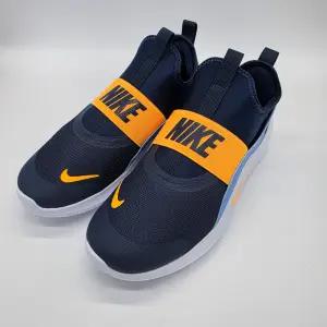 나이키 플렉스 러너 4 키즈 운동화 끈없는 초등학생 런닝화 블루