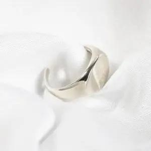 라운드 볼드 폭스타일 반지 실버 애끼 실버악세사리 실버