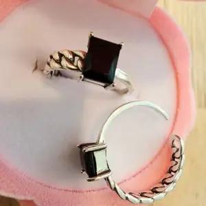 반지 포인트 블랙 꼬임 프리사이즈 사각 여성반지 우정반지 귀여운반지 특이한