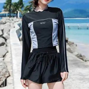 하이웨스트 크롭 캡내장형 세트 비치웨어 래쉬가드