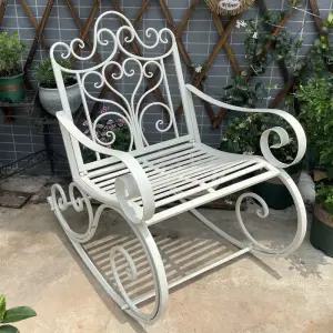 야외 철제흔들의자 카페 정원 북유럽 인테리어 휴식