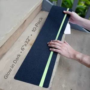 어두운 줄무늬의 글로우가 있는 LifeGrip 미끄럼 방지 트랙션 트레드(10팩) 6인치 X 32인치 베스트 그립