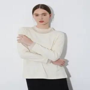 [올리비아로렌] 넥오간자소재티셔츠VOBAL4S1111