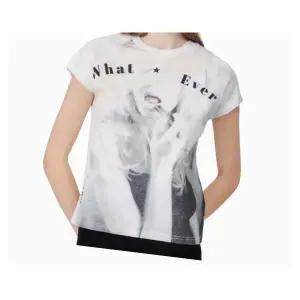 게스 GUESS portrait 립스틱 드롭숄더 반팔티 YN2K1303 182245